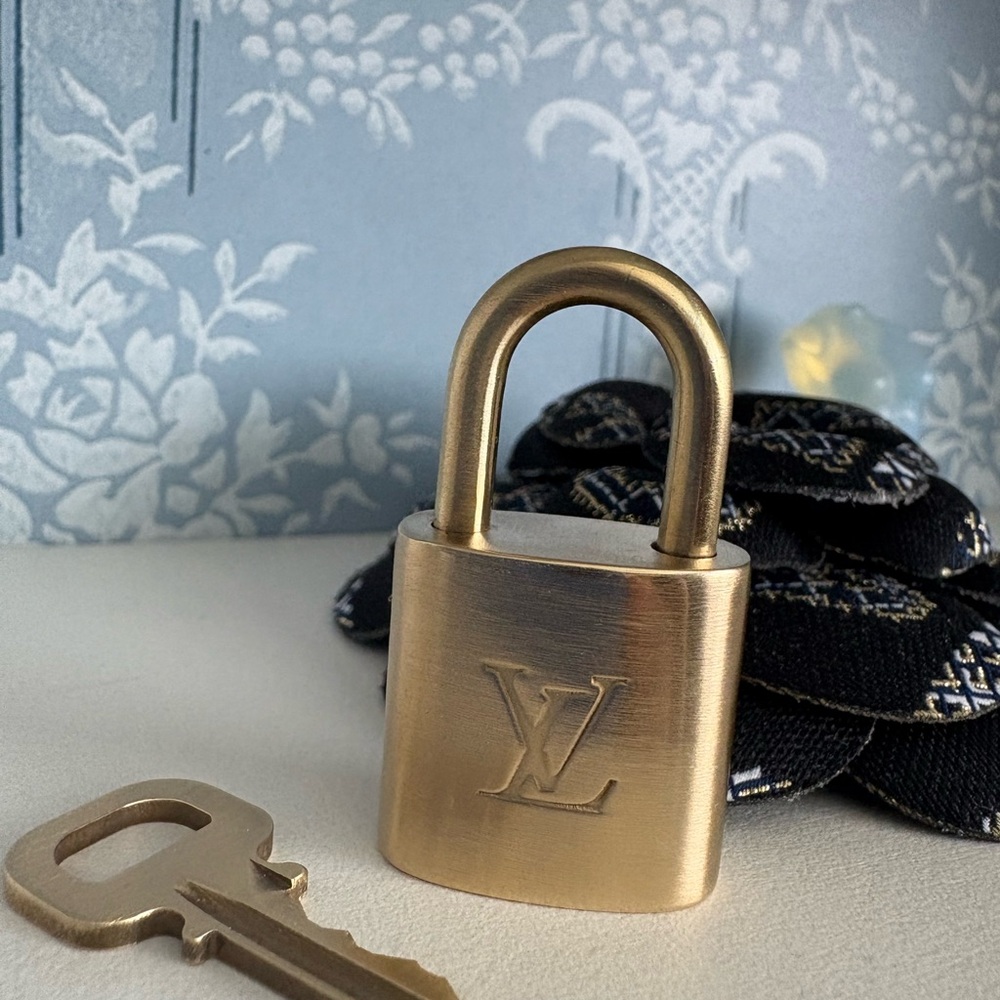 Louis Vuitton Gold Padlock with Key #346